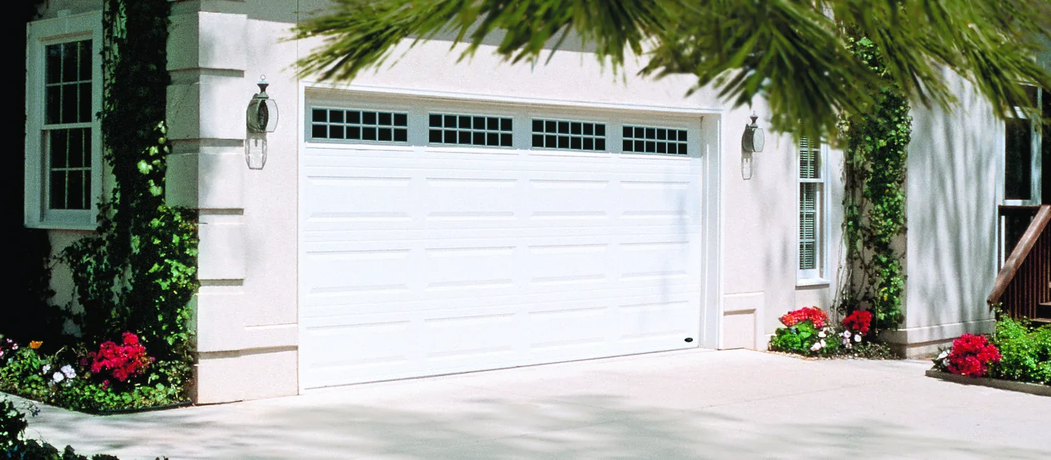 Amarr Lincoln long panel garage door in true white